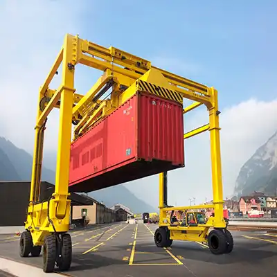 Container Straddle Carrier